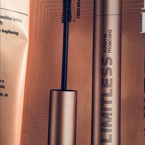 LIMITLESS. Volume mascara.
